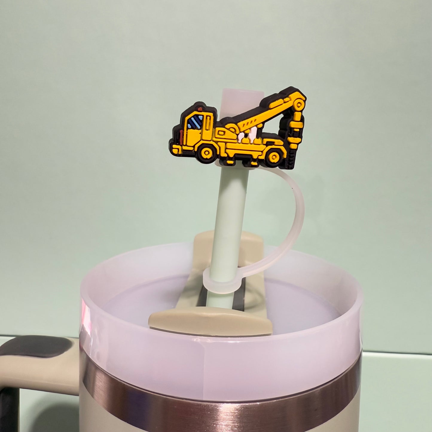 Construction straw topper