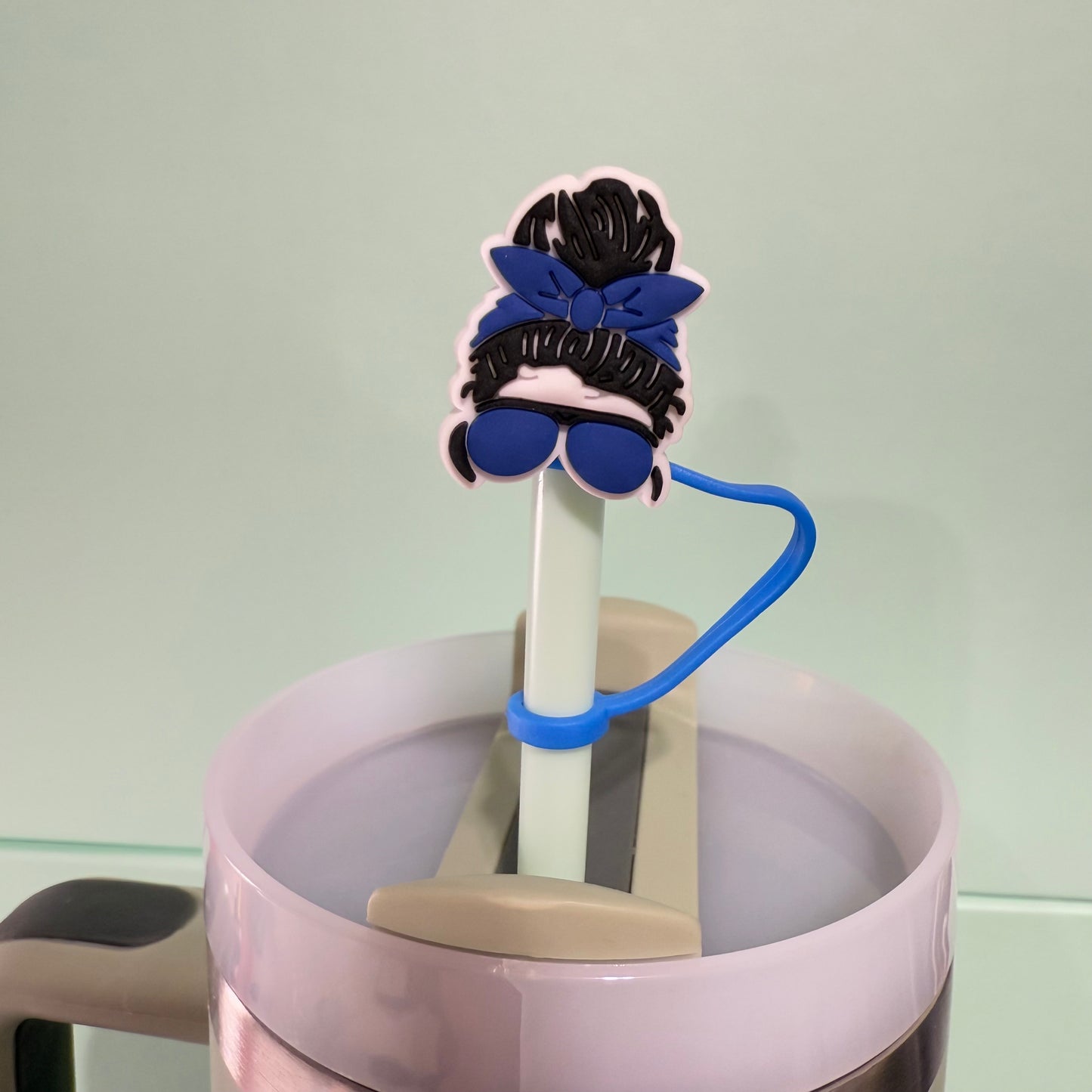 Messy bun straw topper