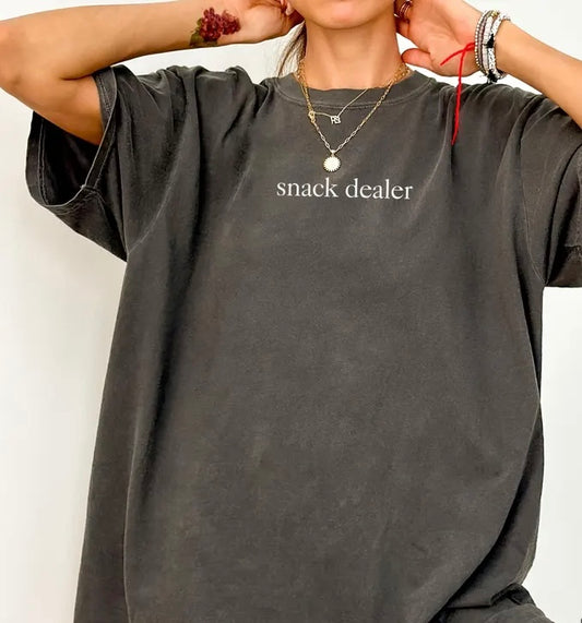 Snack dealer tee