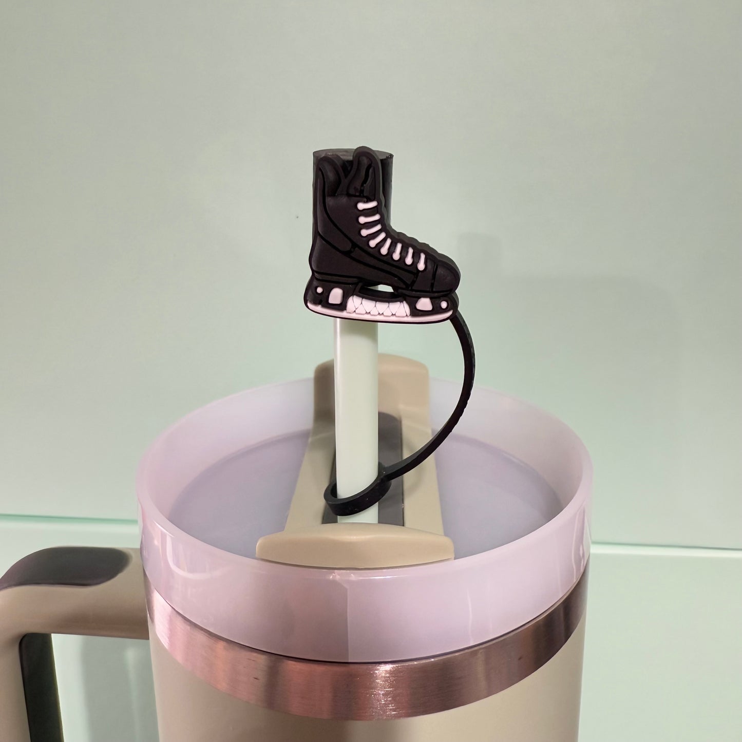 Hockey straw topper