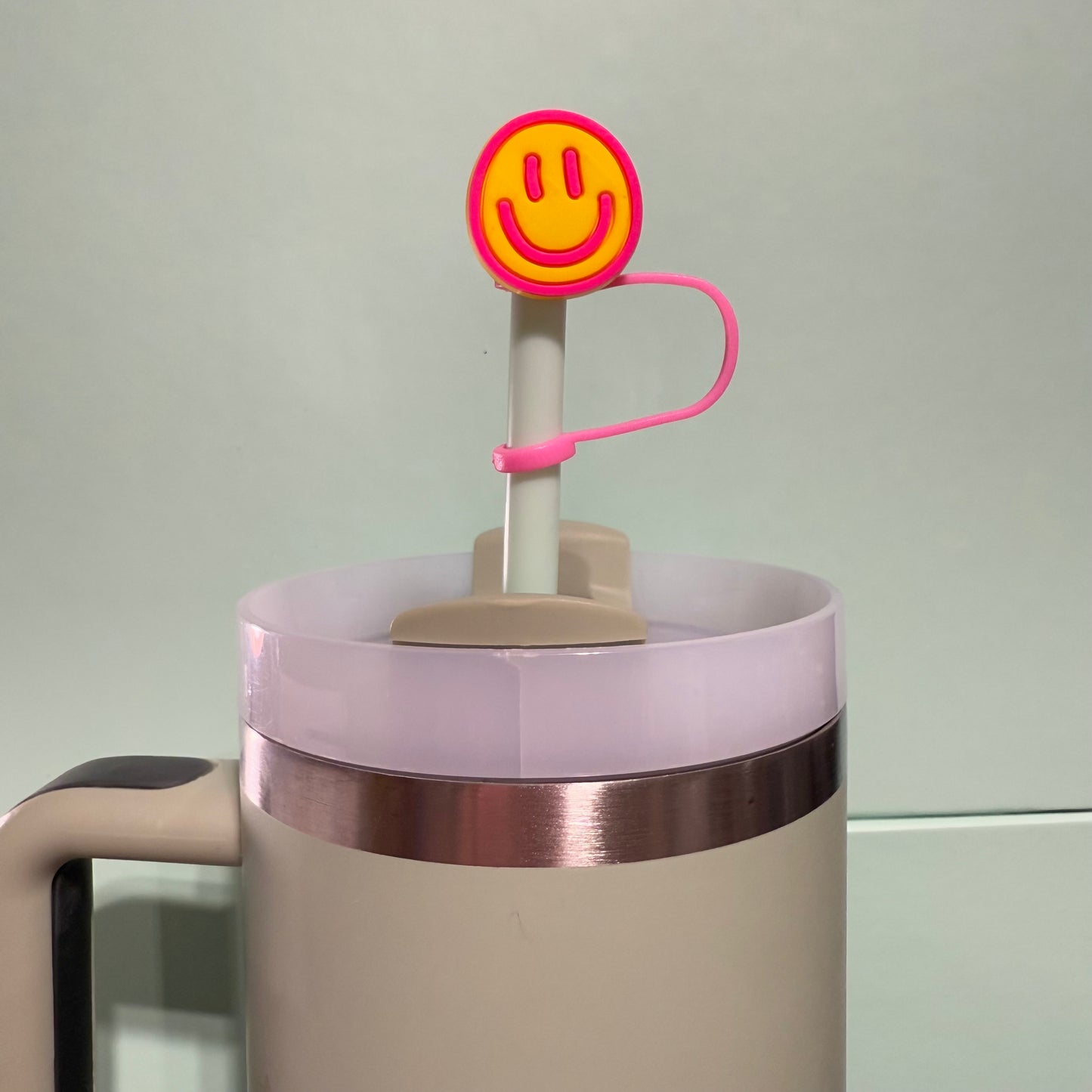 Smiley straw topper