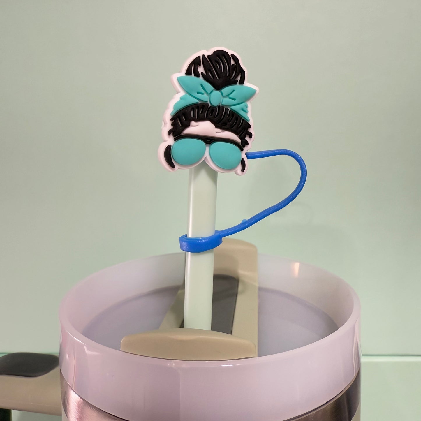 Messy bun straw topper