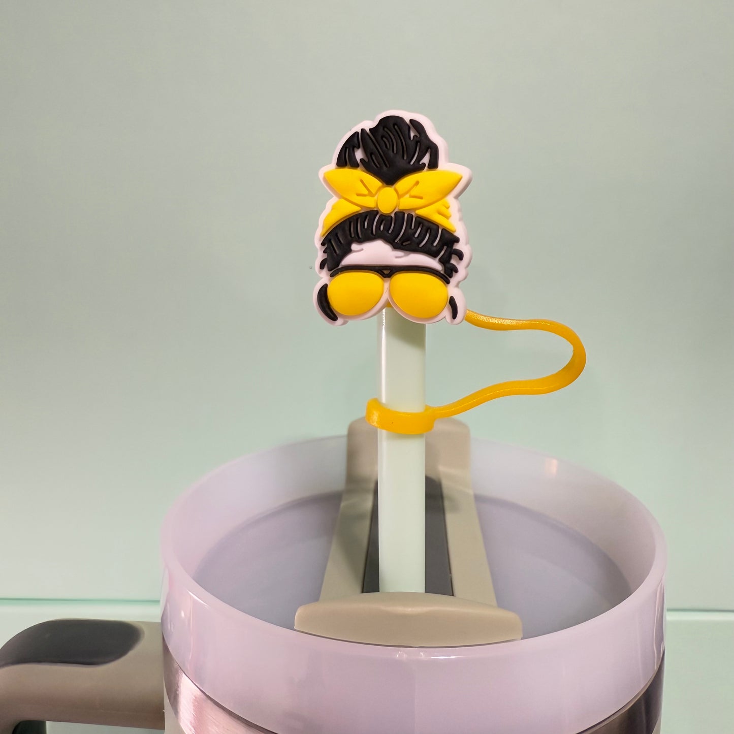 Messy bun straw topper